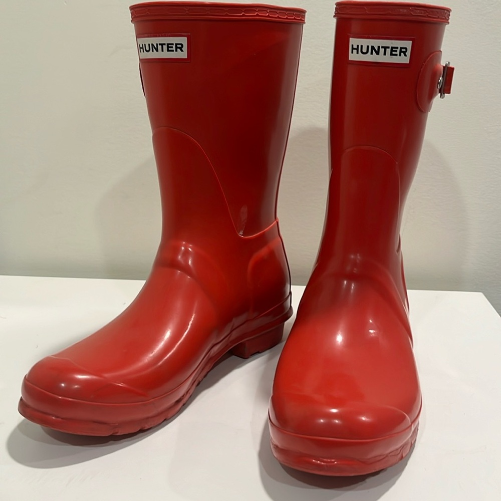 Hunter Women's Original Short Gloss Rain Boots Red size 9